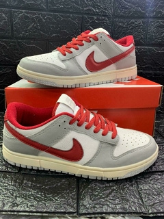 Nike DUNK • Cinza/Vermelho