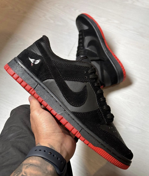 Nike DUNK • Preto/Vermelho - comprar online