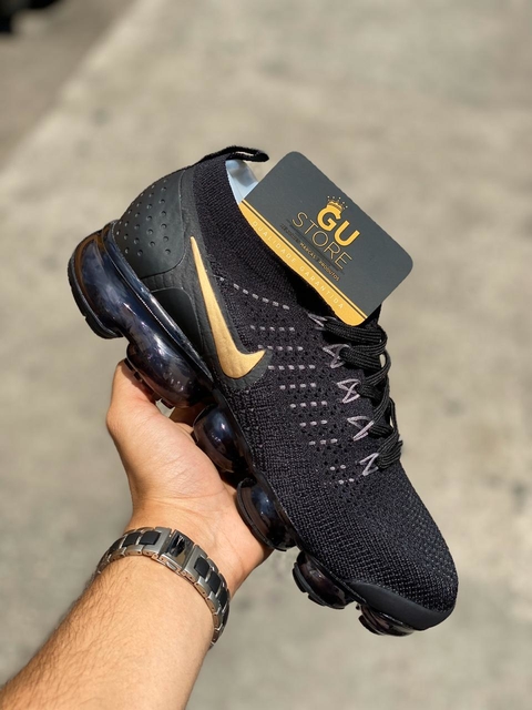 Vapor Max 2.0 • Preto/Dourado - comprar online