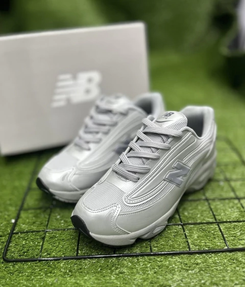 New Balance 1000 • Cinza - comprar online