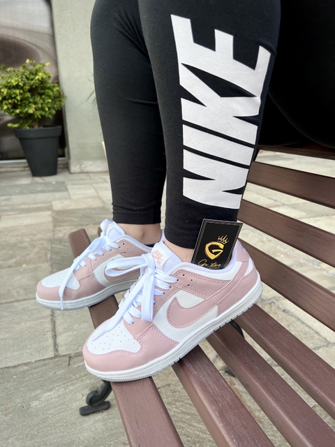 Nike DUNK • Branco/Rosa