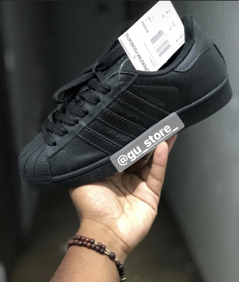Adidas Superstar • Preto na internet