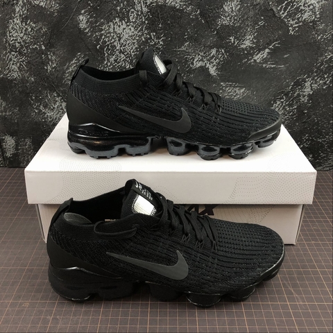 Vapor Max 3.0 • Preto na internet