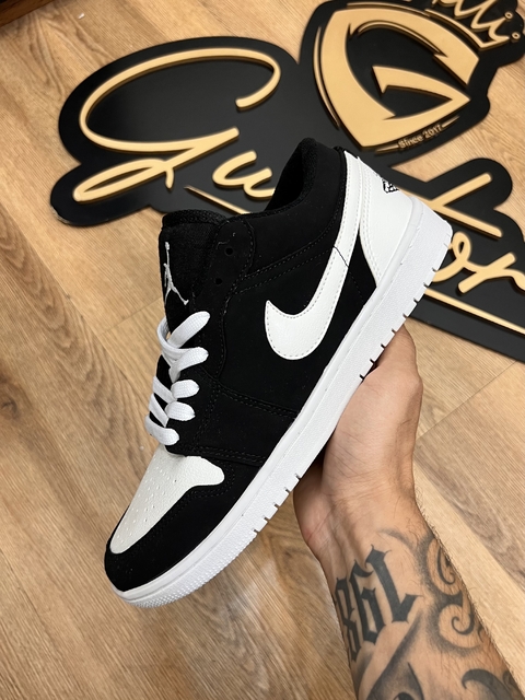 Air Jordan • Preto/Branco - comprar online