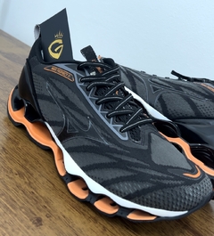 Mizuno Prophecy 11 • Cinza/Laranja