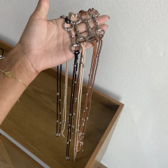Colar bridão prateado com bolinhas inspiração Ana Castela