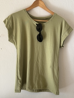 Remera Básica Ambar en internet