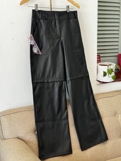 Pantalón engomado simil recto - tienda online