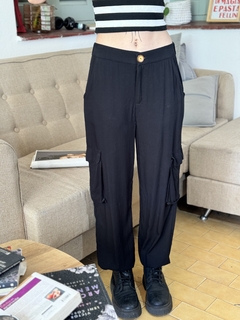 Pantalón lino Cargo con ataduras abajo