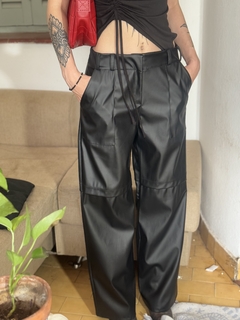 Pantalón engomado simil recto - comprar online