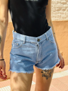 Short jean classic desflecado - comprar online