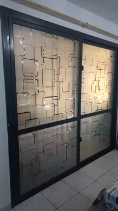 Vinilo Esmerilado calado "ESLABONES 2" en internet