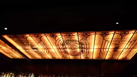 Vinilo Transparente Impreso con Diseño Personalizado para Bar Saint Gallen