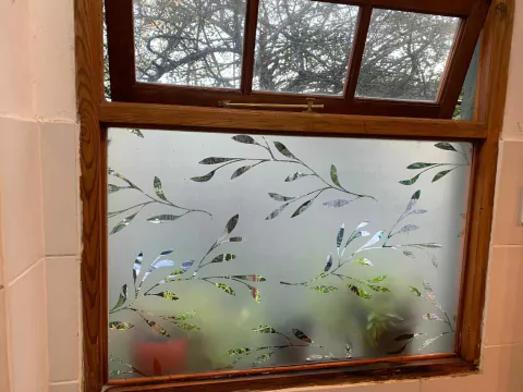 Vinilo Esmerilado calado "CARACAS"