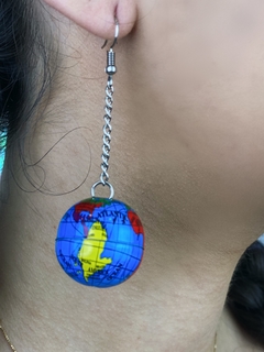Brinco Globo Terrestre - Estrelando Acessórios