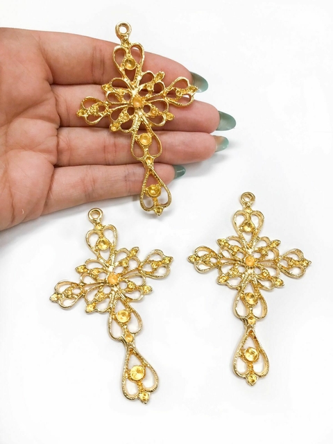 COD 7549 - Crucifixo Dourado 8cm x 5,3cm - Unidade