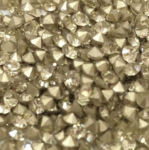 COD 6626 - Pedras de Strass SS6,5/PP14 Jonquil - Pacote com 30 Pedras