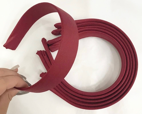 COD 7195 - Tiara 30mm em Suplex Marsala - Unidade