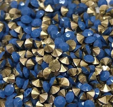 COD 6623 - Pedras de Strass SS6,5/PP14 Candy Blue - Pacote com 30 Pedras