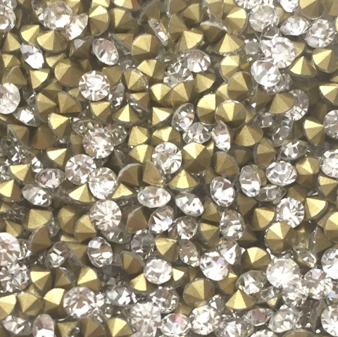 COD 567 - Pedras de Strass Ss10/Pp21 - 30 Unidades