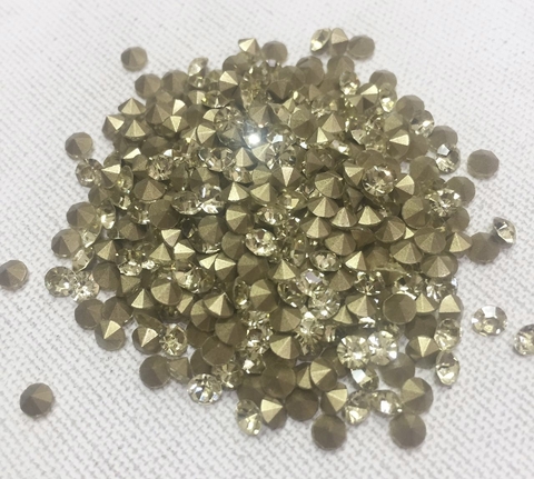 COD 6552 - Pedras de Strass SS14,5/PP28 Jonquil - Pacote com 30 Pedras