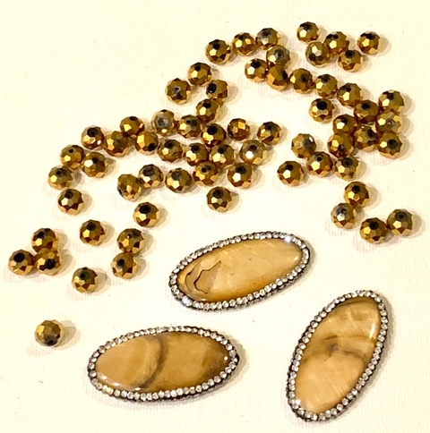 COD 3471 - Pedra Natural Passante Cravejada com Marcassitas e Strass - Unidade