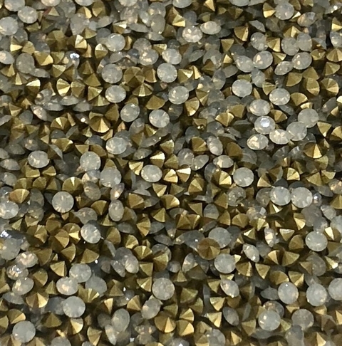 COD 2828 - Pedras de Strass SS10/PP21 White Opal - 30 Unidades