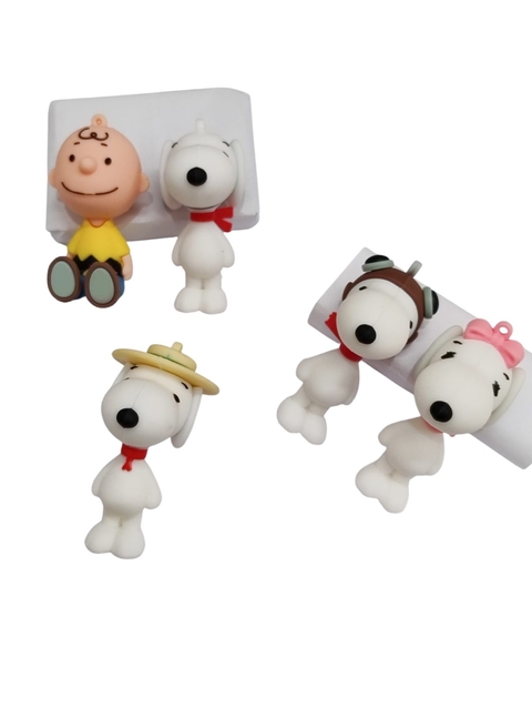 COD 54 - Pingente Emborrachado 7.0x3.0 Snoopy - Unidade