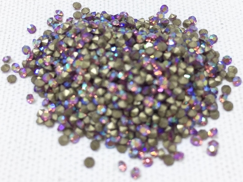 COD 6588 - Pedras de Strass SS4,5/PP10 Light Amethyst - Pacote com 30 Pedras