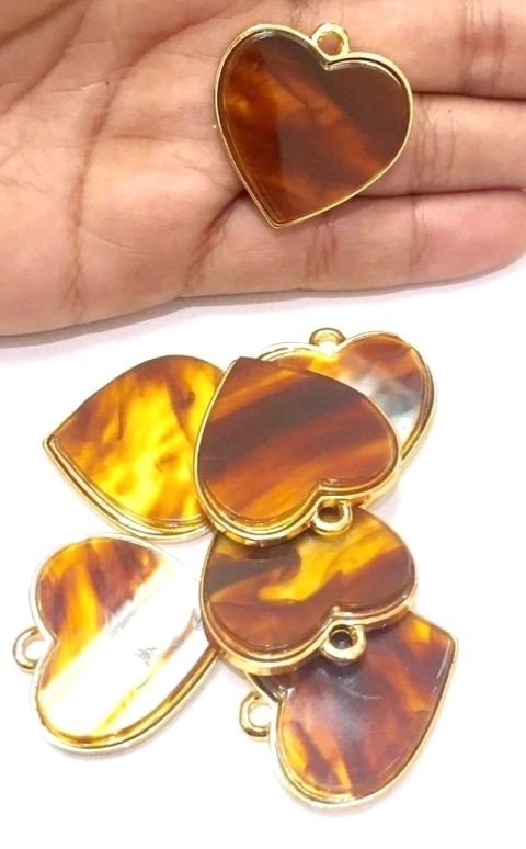 COD 6126 - Pingente Coração Resinado - Unidade