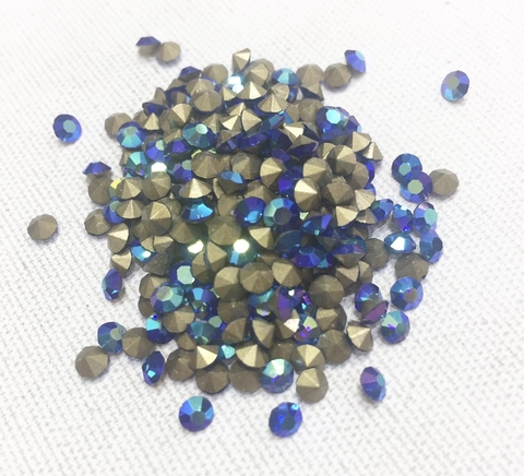 COD 6550 - Pedras de Strass SS14,5/PP28 Royal AB - Pacote com 30 Pedras