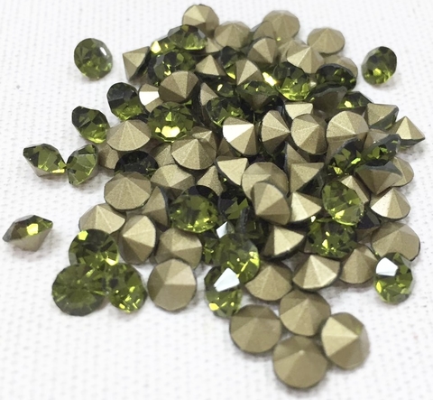 COD 6559 - Pedras de Strass SS20 Olivine - Pacote com 10 Pedras
