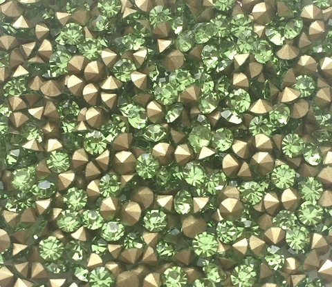 COD 568 - Pedras de Strass Ss10/Pp21 Peridot - 30 Unidades