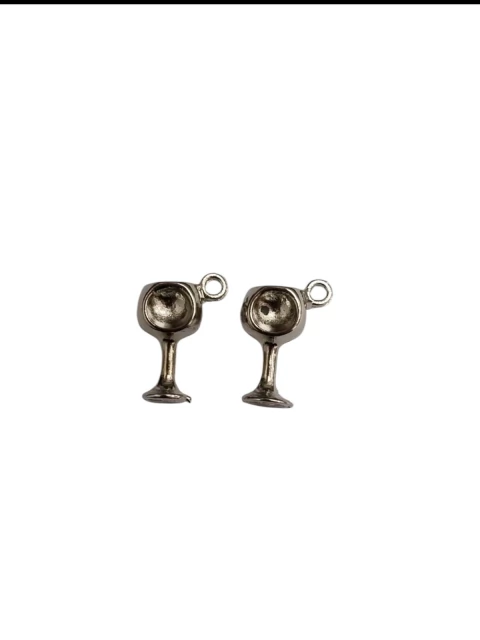 COD 9961 - Pingente Taça 1.3x2.1cm - Unidade