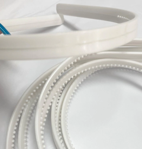 COD 6730 - Tiara com Dentinho Branca - Unidade