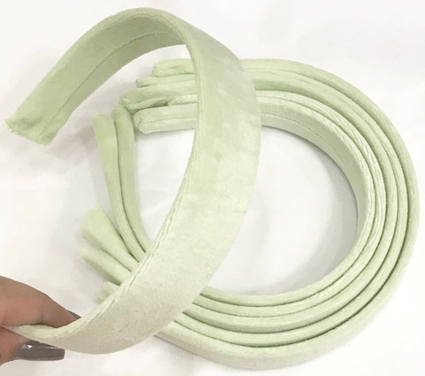 COD 7210 - Tiara 30mm de Veludo Verde Claro - Unidade
