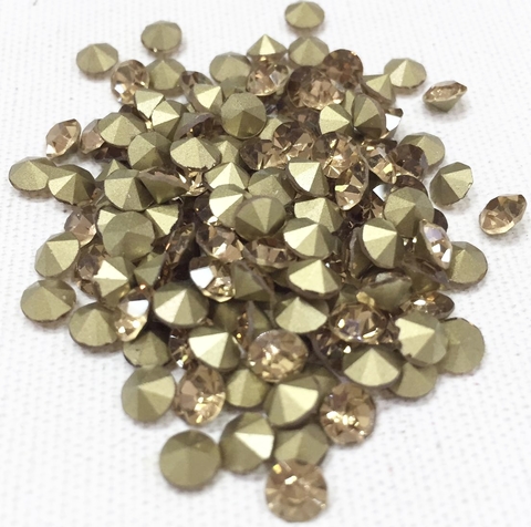 COD 6561 - Pedras de Strass SS20 Light - Pacote com 10 Pedras