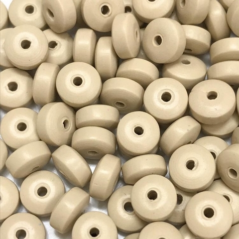 COD 9475 - Fimo Drops 6mm Bege - Fio com 40cm (Aprox. 115 Peças)