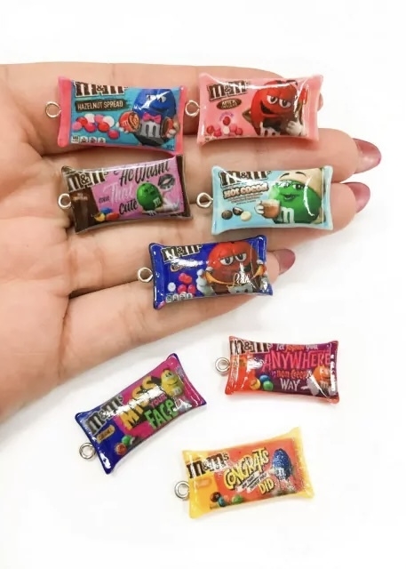 COD 8932 - Pingente M&M's - 2 Unidades Diversas