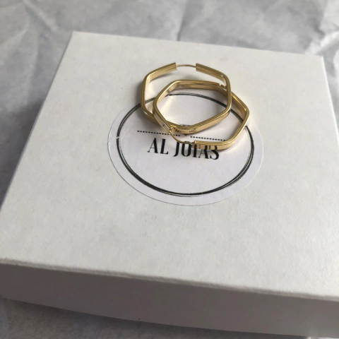 Argola de Ouro 18k Modelo Sextavada Medio