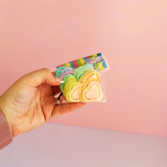 Ganchitos Corazones. en internet