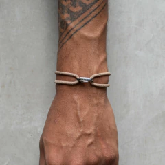 Pulseira Mosquete Bege na internet