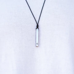 Colar Monolito Inox - comprar online