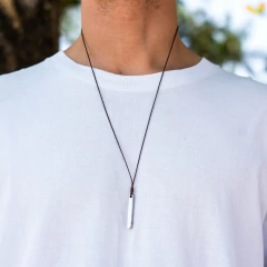 Colar Monolito Inox na internet