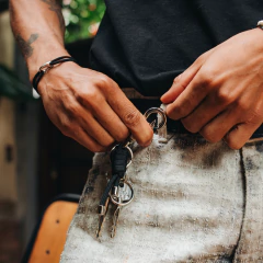 Chaveiro Urban Preto na internet