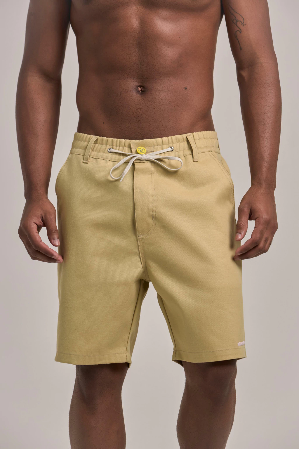 BERMUDA ELÁSTICO CADARÇO INTERMEDIÁRIO - CREME