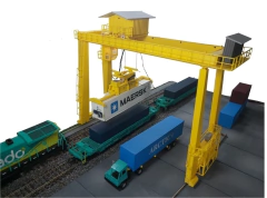 058 PORTICO CONTANERS MOTORIZADO - ESCALA 1/87 (HO) - comprar online