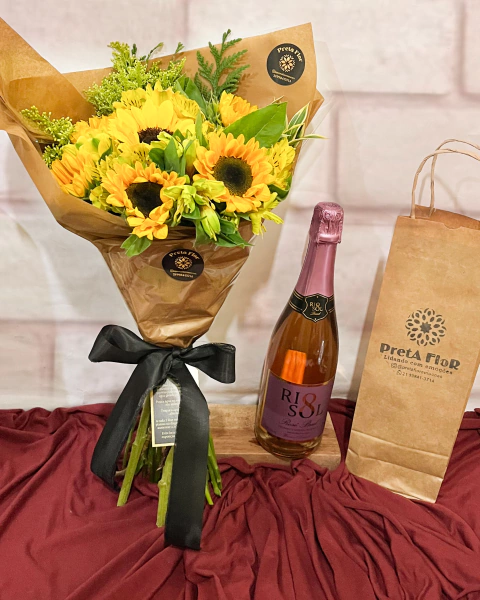 Buquê 6 girassóis + bebida - Pedidos com 48h de antecedência