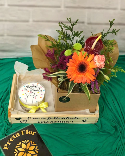 Bandeja Flower and Cake