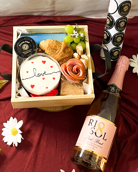 Box com Bento Cake + espumante | à pronta entrega frase do bolo Parabéns - comprar online